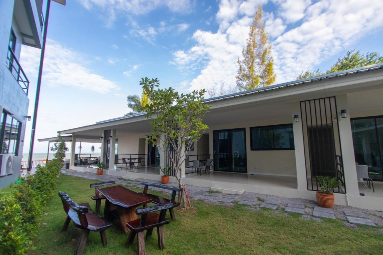 Aownoi Bay Resort Прачуап Кири Кан Екстериор снимка