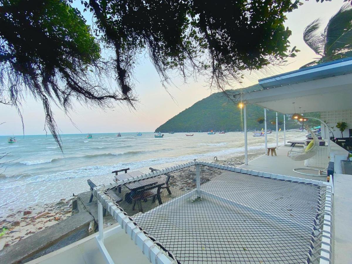Aownoi Bay Resort Прачуап Кири Кан Екстериор снимка