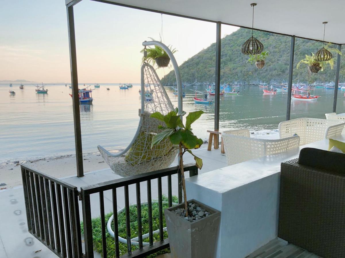 Aownoi Bay Resort Прачуап Кири Кан Екстериор снимка